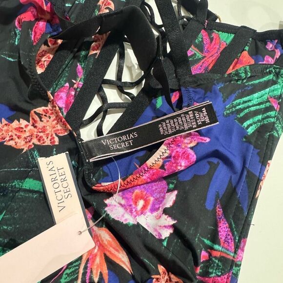 VICTORIA’S SECRET VERY SEXY NWT
LACE-UP CORSET TEDDY - Picture 5 of 5